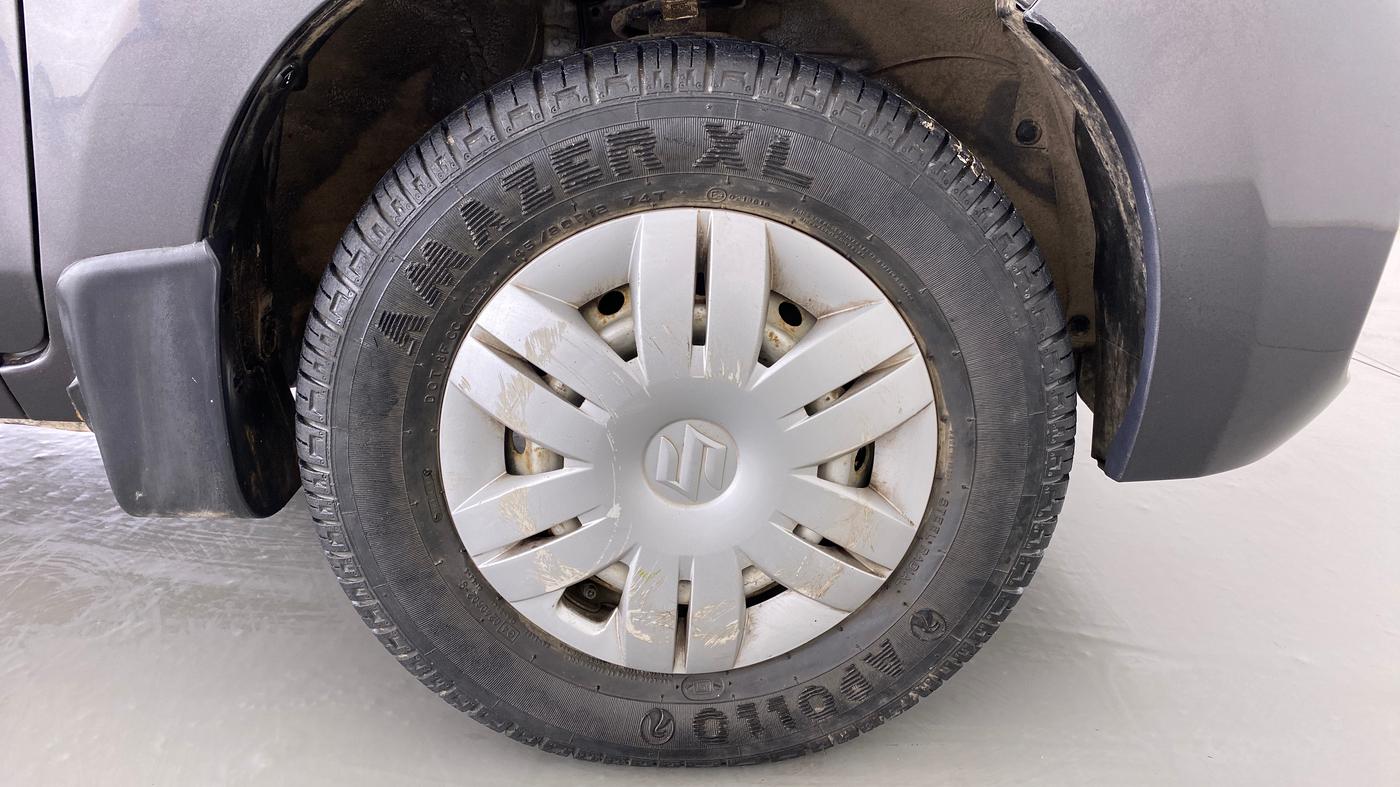 2019 Maruti Alto LXI CNG, CNG, Manual, 41,807 km, Right Front Wheel