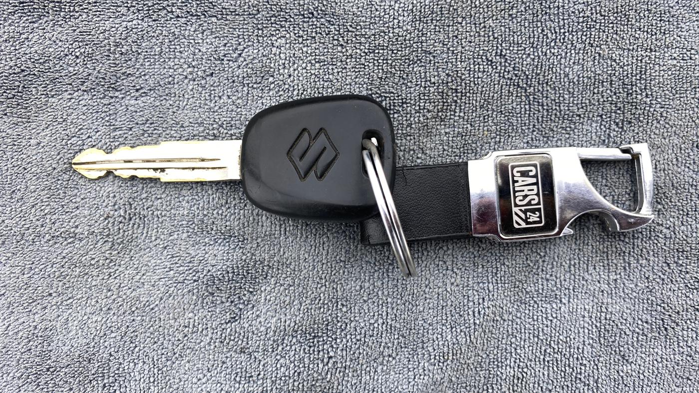 2019 Maruti Alto LXI CNG, CNG, Manual, 41,807 km, Key Close Up