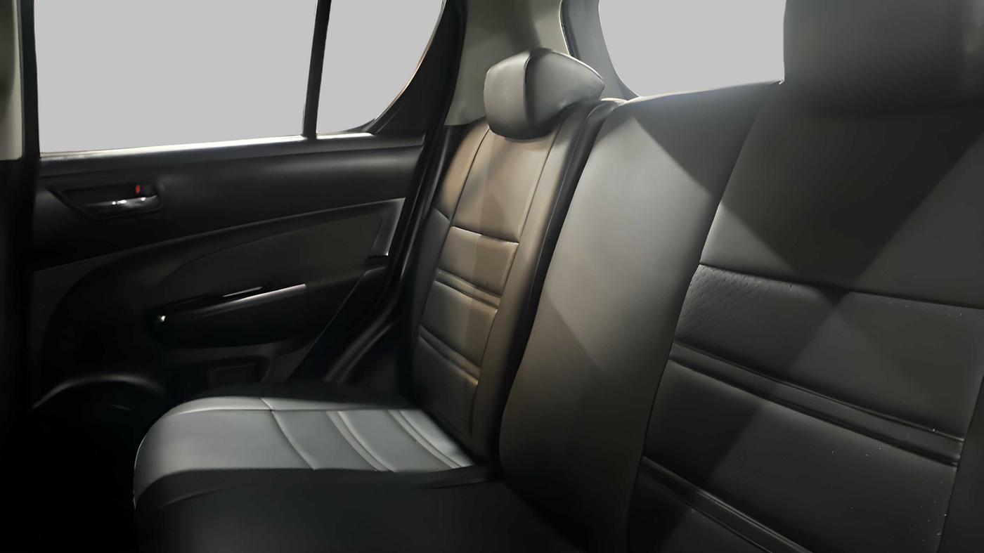 2015 Maruti Swift VXI, Petrol, Manual, 66,187 km, Right Side Rear Door Cabin