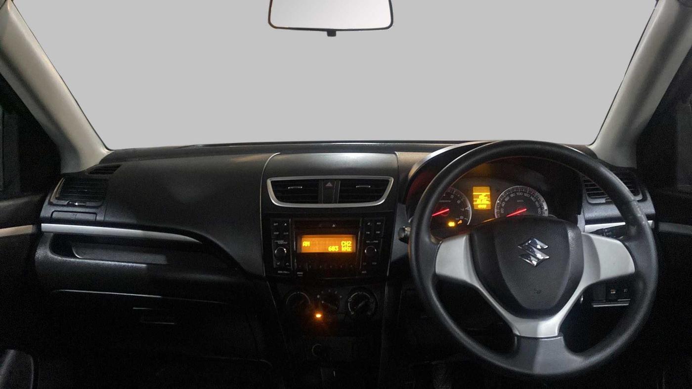 2015 Maruti Swift VXI, Petrol, Manual, 66,187 km, Dashboard