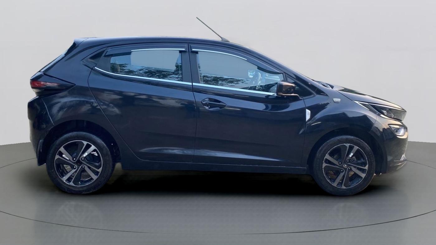 2021 Tata ALTROZ XZ PLUS PETROL DARK EDITION, Petrol, Manual, 23,561 km, Right Side View