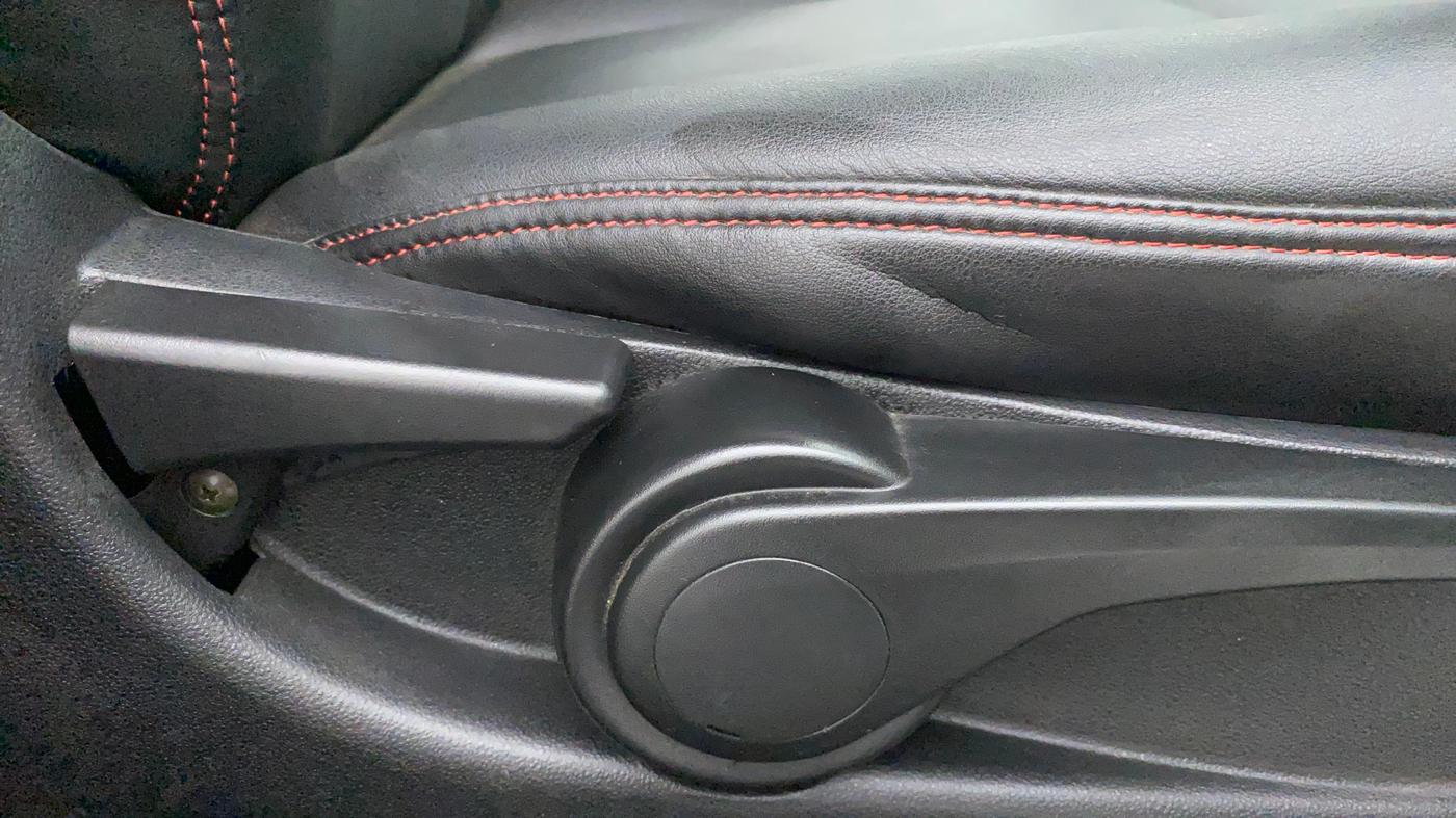2019 Tata NEXON XZA PLUS PETROL DUAL TONE, Petrol, Automatic, 57,761 km, Driver Side Adjustment Panel