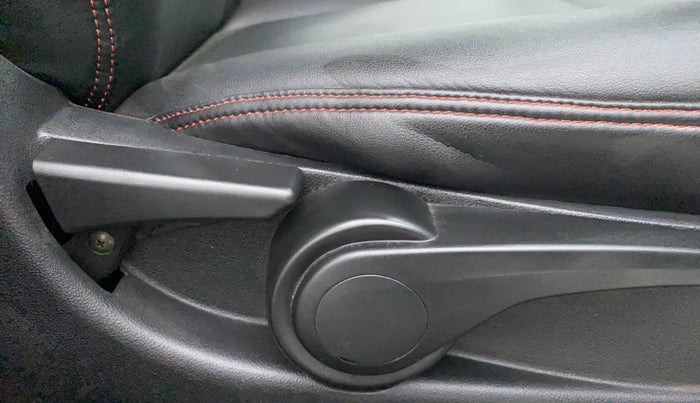 2019 Tata NEXON XZA PLUS PETROL DUAL TONE, Petrol, Automatic, 57,761 km, Driver Side Adjustment Panel