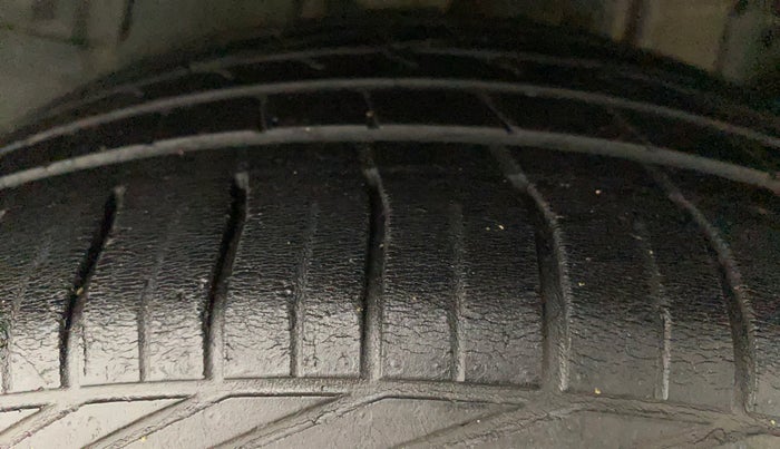 2019 Tata NEXON XZA PLUS PETROL DUAL TONE, Petrol, Automatic, 57,761 km, Left Rear Tyre Tread
