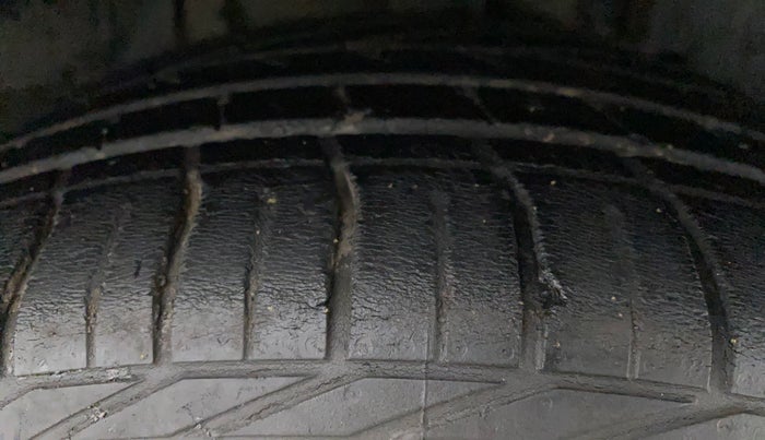 2019 Tata NEXON XZA PLUS PETROL DUAL TONE, Petrol, Automatic, 57,761 km, Right Front Tyre Tread