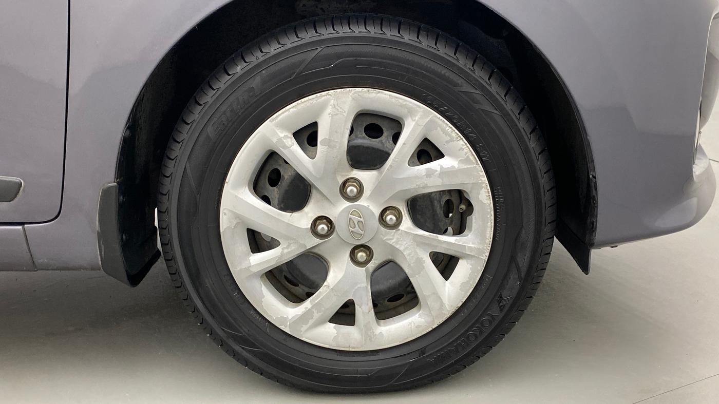2017 Hyundai Grand i10 SPORTZ (O) 1.2 KAPPA VTVT, Petrol, Manual, 63,134 km, Right Front Wheel