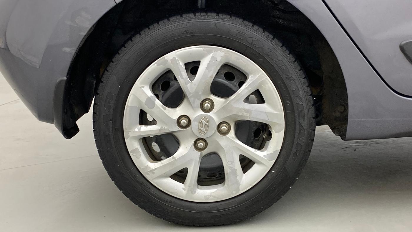 2017 Hyundai Grand i10 SPORTZ (O) 1.2 KAPPA VTVT, Petrol, Manual, 63,134 km, Right Rear Wheel