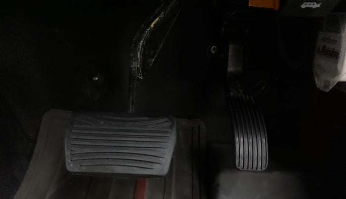 2021 Mahindra Thar LX  P 4WD AT CONVERTIBLE, Petrol, Automatic, 18,106 km, Pedals
