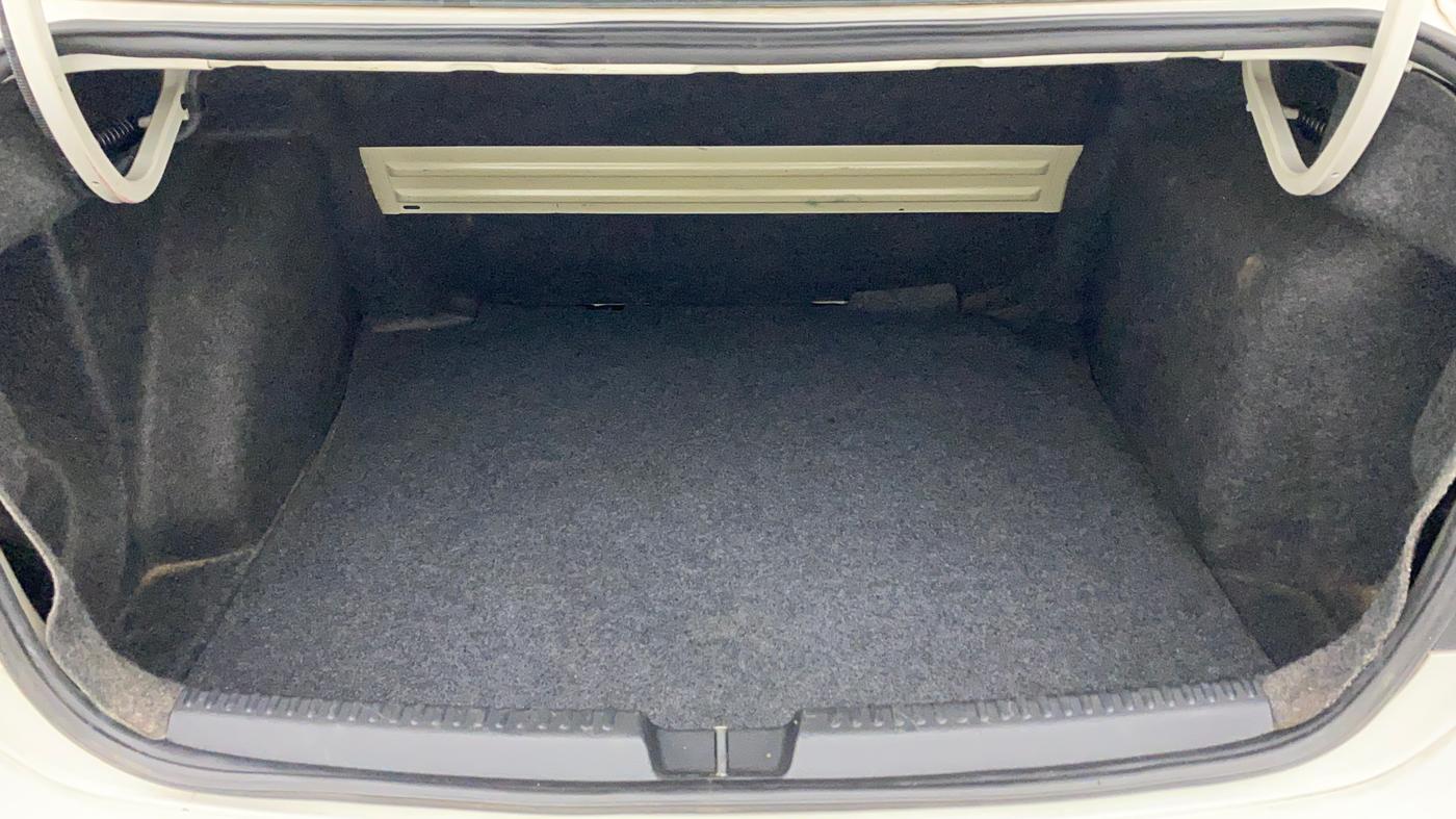 2013 Volkswagen Vento HIGHLINE PETROL AT, Petrol, Automatic, 70,819 km, Boot Inside