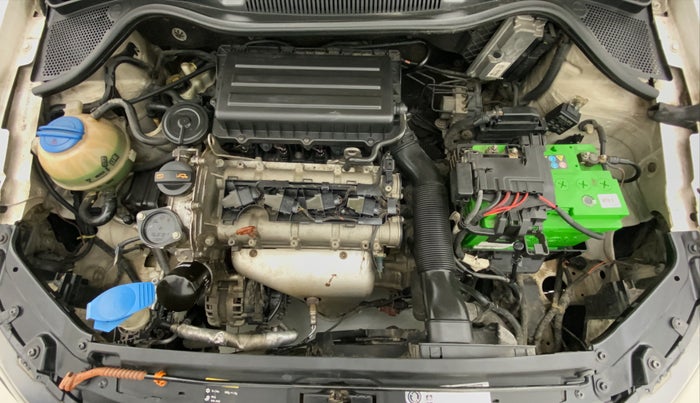 2013 Volkswagen Vento HIGHLINE PETROL AT, Petrol, Automatic, 70,819 km, Open Bonet