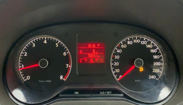 2013 Volkswagen Vento HIGHLINE PETROL AT, Petrol, Automatic, 70,819 km, Odometer Image