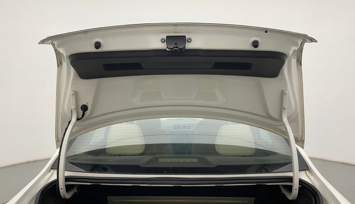 2013 Volkswagen Vento HIGHLINE PETROL AT, Petrol, Automatic, 70,819 km, Boot Door Open