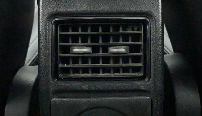 2017 Volkswagen Vento ALL STAR 1.6 MPI, Petrol, Manual, 62,666 km, Rear AC Vents