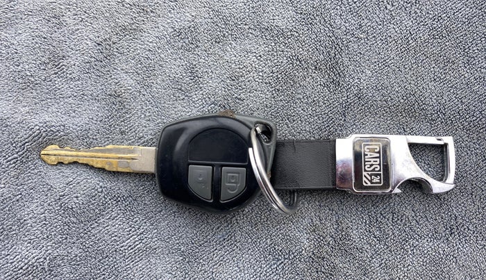 2012 Maruti Swift VXI, Petrol, Manual, 24,119 km, Key Close Up