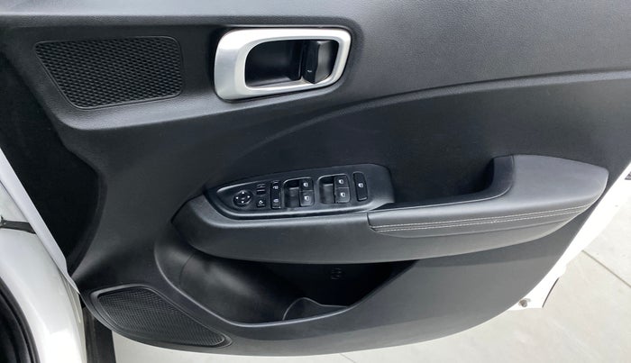 2021 Hyundai VENUE SX 1.0 (O) TURBO IMT, Petrol, Manual, 7,188 km, Driver Side Door Panels Control