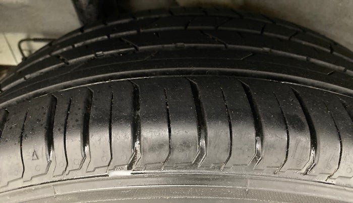 2021 Hyundai VENUE SX 1.0 (O) TURBO IMT, Petrol, Manual, 7,188 km, Right Rear Tyre Tread
