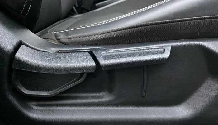 2021 Hyundai VENUE SX 1.0 (O) TURBO IMT, Petrol, Manual, 7,188 km, Driver Side Adjustment Panel