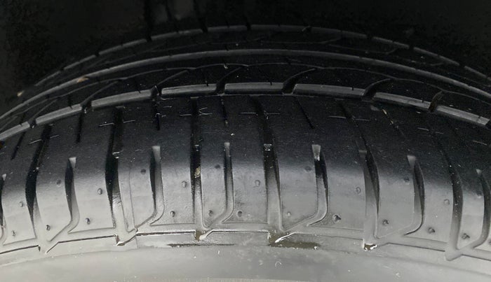 2020 Toyota Glanza V CVT, Petrol, Automatic, 28,068 km, Right Rear Tyre Tread