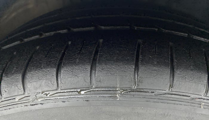 2019 Volkswagen Ameo HIGHLINE PLUS DSG 1.5, Diesel, Automatic, 34,817 km, Right Front Tyre Tread