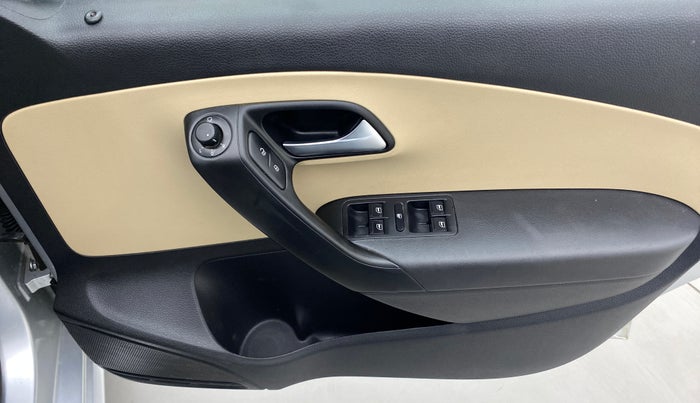 2019 Volkswagen Ameo HIGHLINE PLUS DSG 1.5, Diesel, Automatic, 34,817 km, Driver Side Door Panels Control