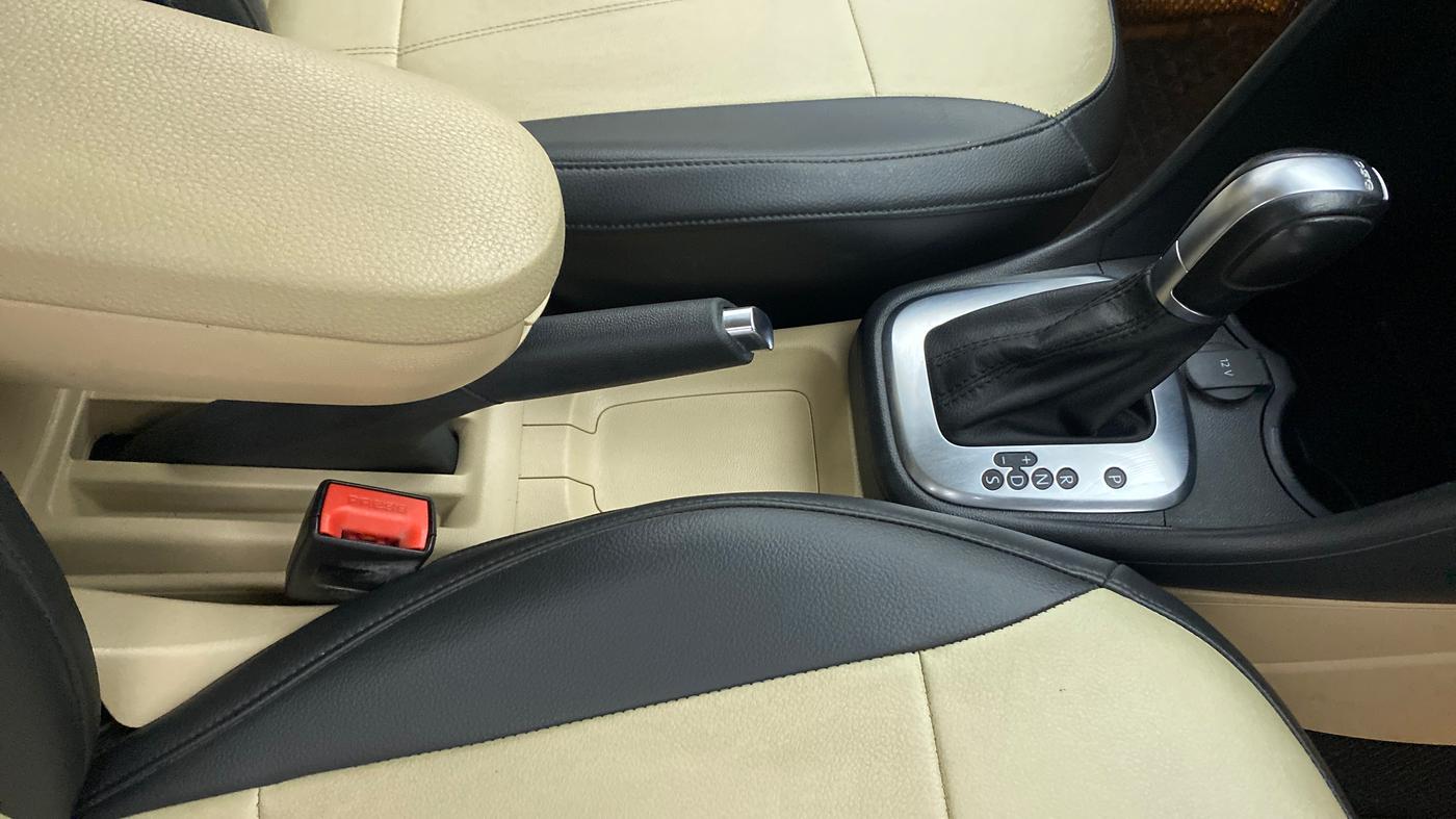2019 Volkswagen Ameo HIGHLINE PLUS DSG 1.5, Diesel, Automatic, 34,817 km, Gear Lever