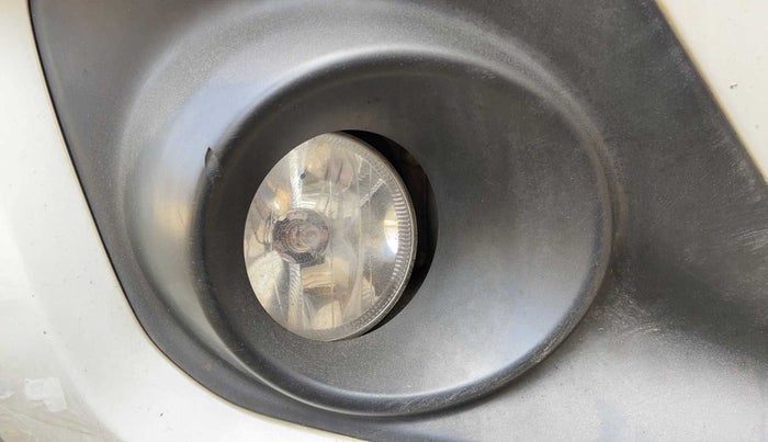 2018 Maruti Swift ZXI AMT, Petrol, Automatic, 63,025 km, Right fog light - Not fixed properly