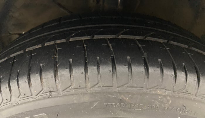 2021 Maruti Ertiga ZXI+ SHVS, Petrol, Manual, 77,429 km, Left Front Tyre Tread