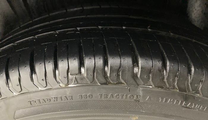 2021 Maruti Ertiga ZXI+ SHVS, Petrol, Manual, 77,429 km, Left Rear Tyre Tread