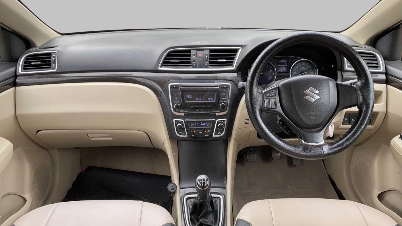 2017 Maruti Ciaz DELTA DIESEL 1.3, Diesel, Manual, 70,280 km, Dashboard