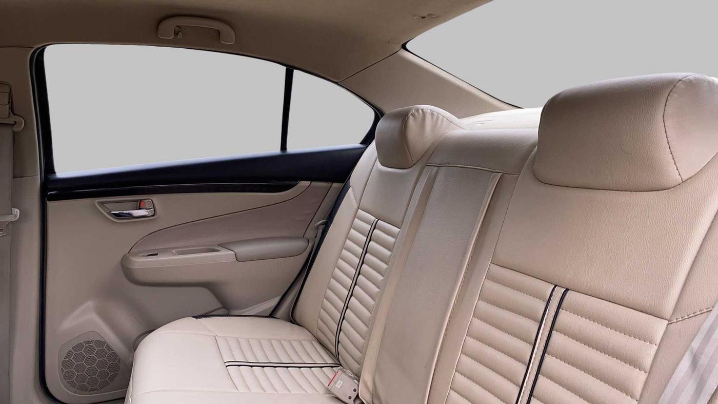 2017 Maruti Ciaz DELTA DIESEL 1.3, Diesel, Manual, 70,280 km, Right Side Rear Door Cabin