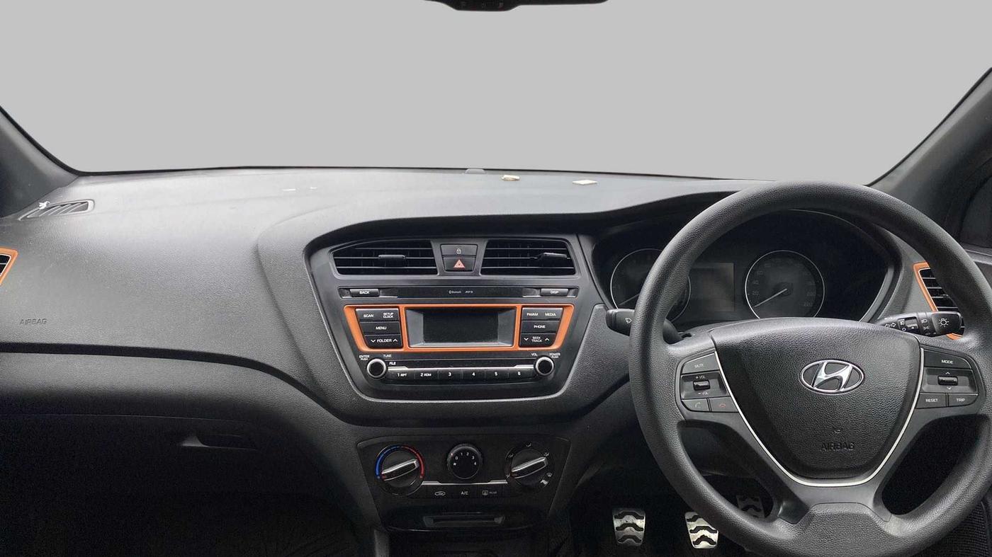 2017 Hyundai i20 Active 1.2 S, Petrol, Manual, 17,447 km, Dashboard