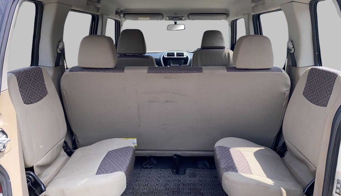 2016 Mahindra TUV300 T8, Diesel, Manual, 59,574 km, Third Seat Row ( optional )