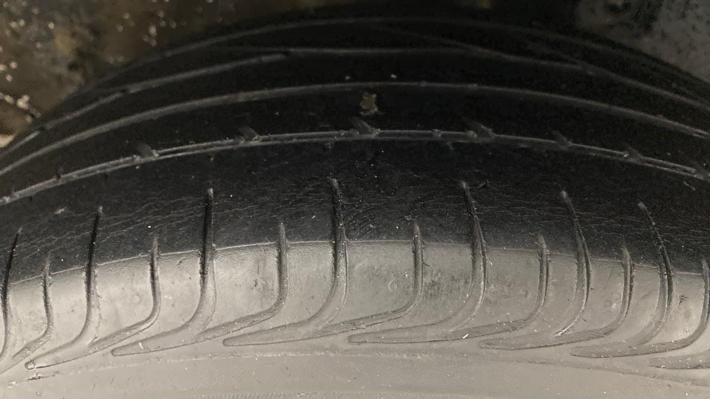2016 Toyota Etios VX, Petrol, Manual, 47,990 km, Left Rear Tyre Tread