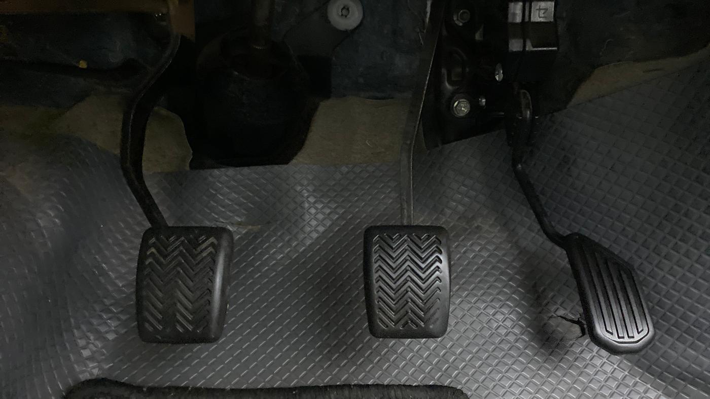 2016 Toyota Etios VX, Petrol, Manual, 47,990 km, Pedals