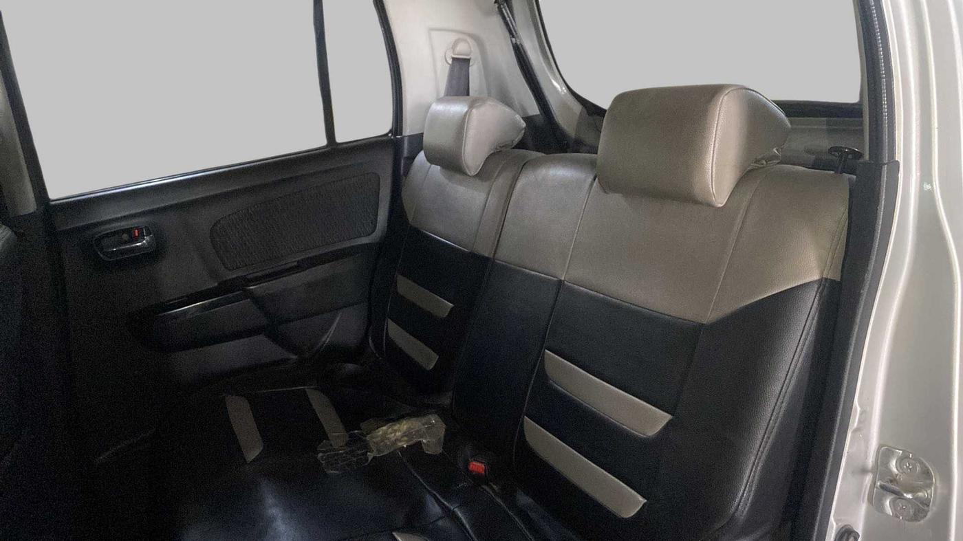 2014 Maruti Wagon R Stingray VXI, Petrol, Manual, 78,326 km, Right Side Rear Door Cabin