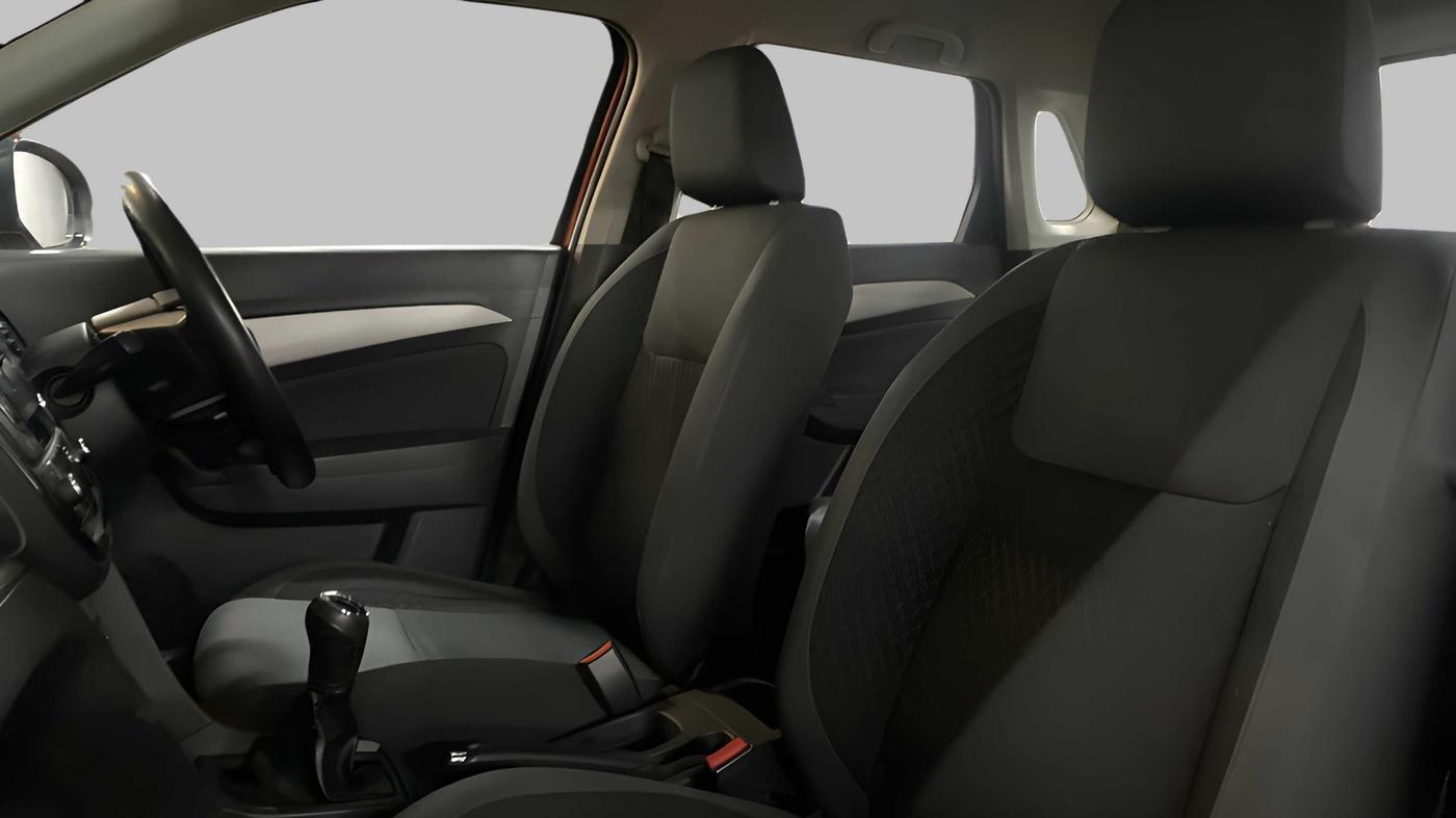 2017 Maruti Vitara Brezza ZDI, Diesel, Manual, 68,204 km, Right Side Front Door Cabin