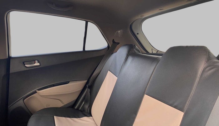 2017 Hyundai Grand i10 SPORTZ (O) AT 1.2 KAPPA VTVT, Petrol, Automatic, 21,231 km, Right Side Rear Door Cabin