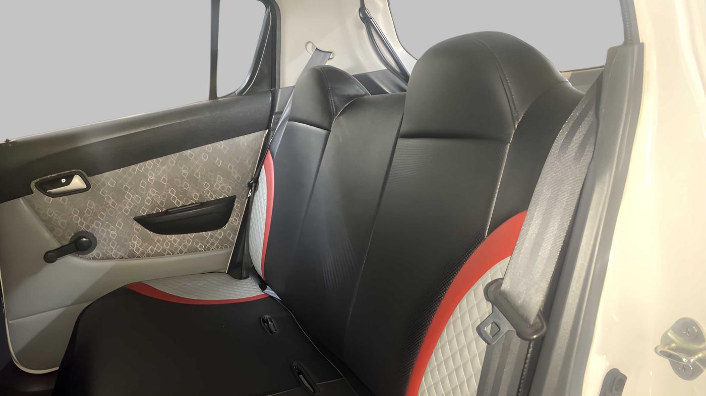 2018 Maruti Alto 800 LXI, Petrol, Manual, 23,533 km, Right Side Rear Door Cabin