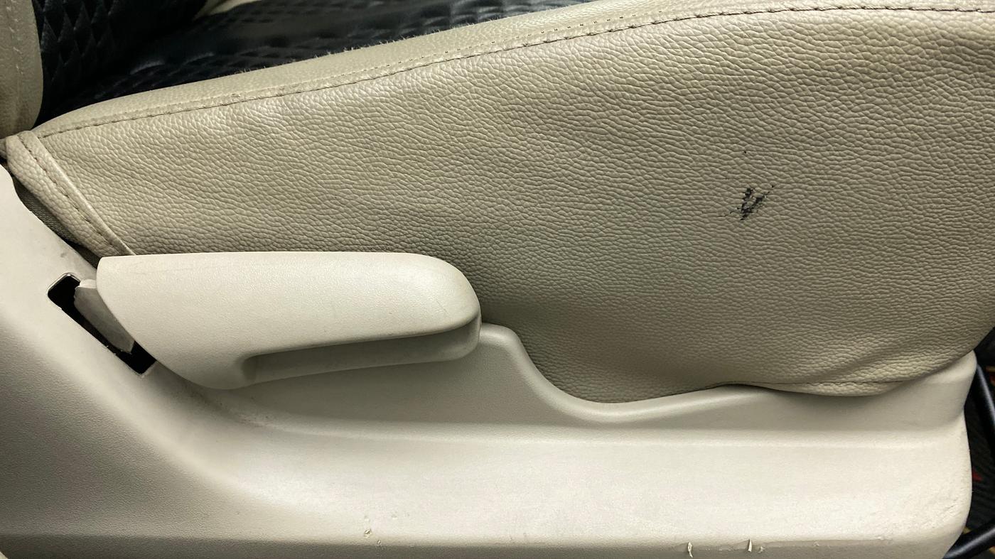 2017 Maruti Celerio VXI AMT (O), Petrol, Automatic, 97,445 km, Driver Side Adjustment Panel