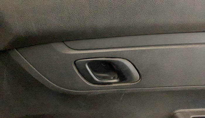 2018 Renault Kwid RXL, Petrol, Manual, 47,496 km, Driver Side Door Panels Control