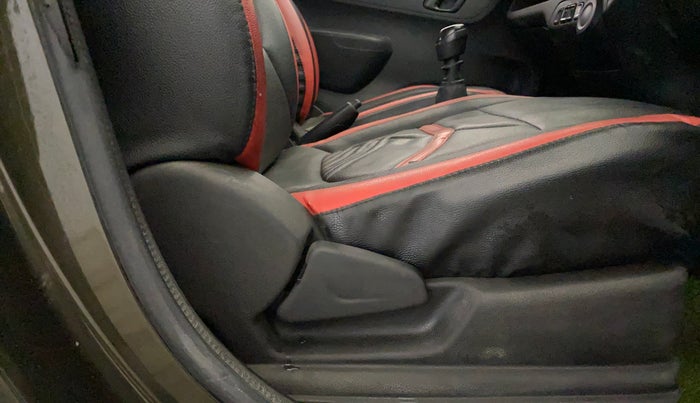 2018 Renault Kwid RXL, Petrol, Manual, 47,496 km, Driver Side Adjustment Panel