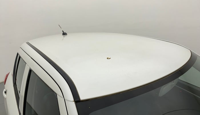 2015 Maruti Swift LXI (O), CNG, Manual, 74,392 km, Roof