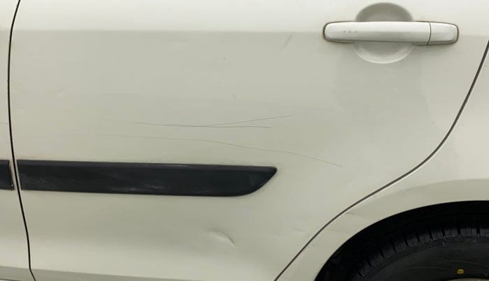 2015 Maruti Swift LXI (O), CNG, Manual, 74,392 km, Rear left door - Minor scratches