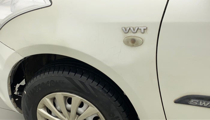 2015 Maruti Swift LXI (O), CNG, Manual, 74,392 km, Left fender - Slightly dented
