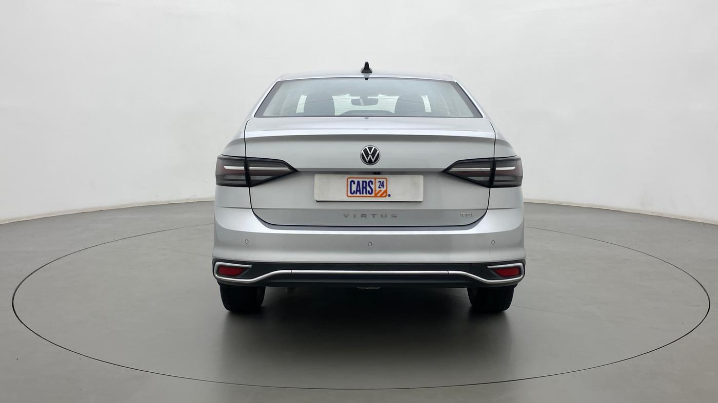 2022 Volkswagen VIRTUS TOPLINE TSI 1.0 MT, Petrol, Manual, 9,232 km, Back/Rear