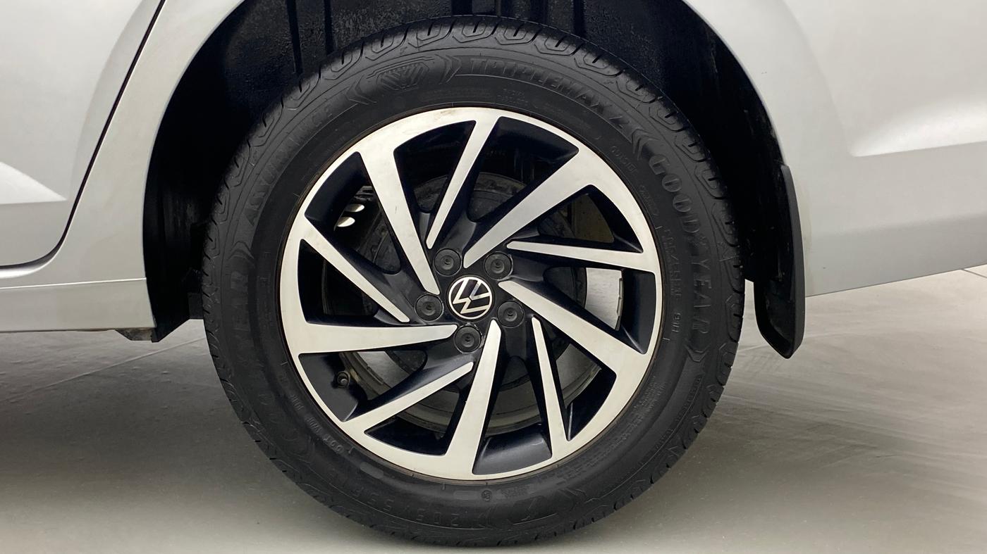 2022 Volkswagen VIRTUS TOPLINE TSI 1.0 MT, Petrol, Manual, 9,232 km, Left Rear Wheel