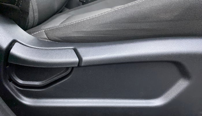 2020 Hyundai VENUE S 1.0 TURBO MT, Petrol, Manual, 55,636 km, Driver Side Adjustment Panel