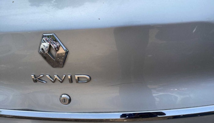2017 Renault Kwid 1.0 RXT Opt, Petrol, Manual, 85,979 km, Dicky (Boot door) - Slightly dented