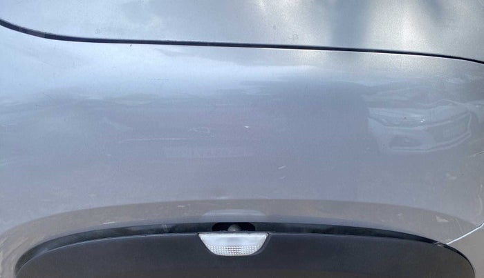 2017 Renault Kwid 1.0 RXT Opt, Petrol, Manual, 85,979 km, Right fender - Cladding has minor damage