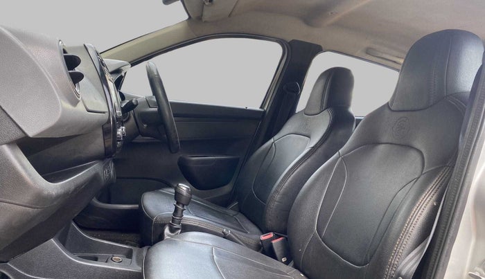 2017 Renault Kwid 1.0 RXT Opt, Petrol, Manual, 85,979 km, Right Side Front Door Cabin